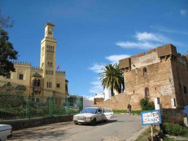 Hotel Choumis Haj Messaoud Larache Kültér fotó