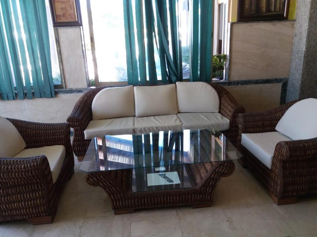 Hotel Choumis Haj Messaoud Larache Kültér fotó