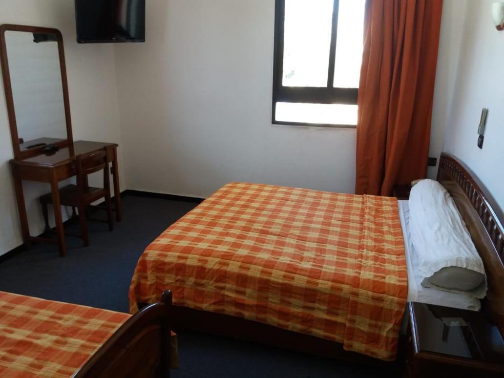 Hotel Choumis Haj Messaoud Larache Kültér fotó